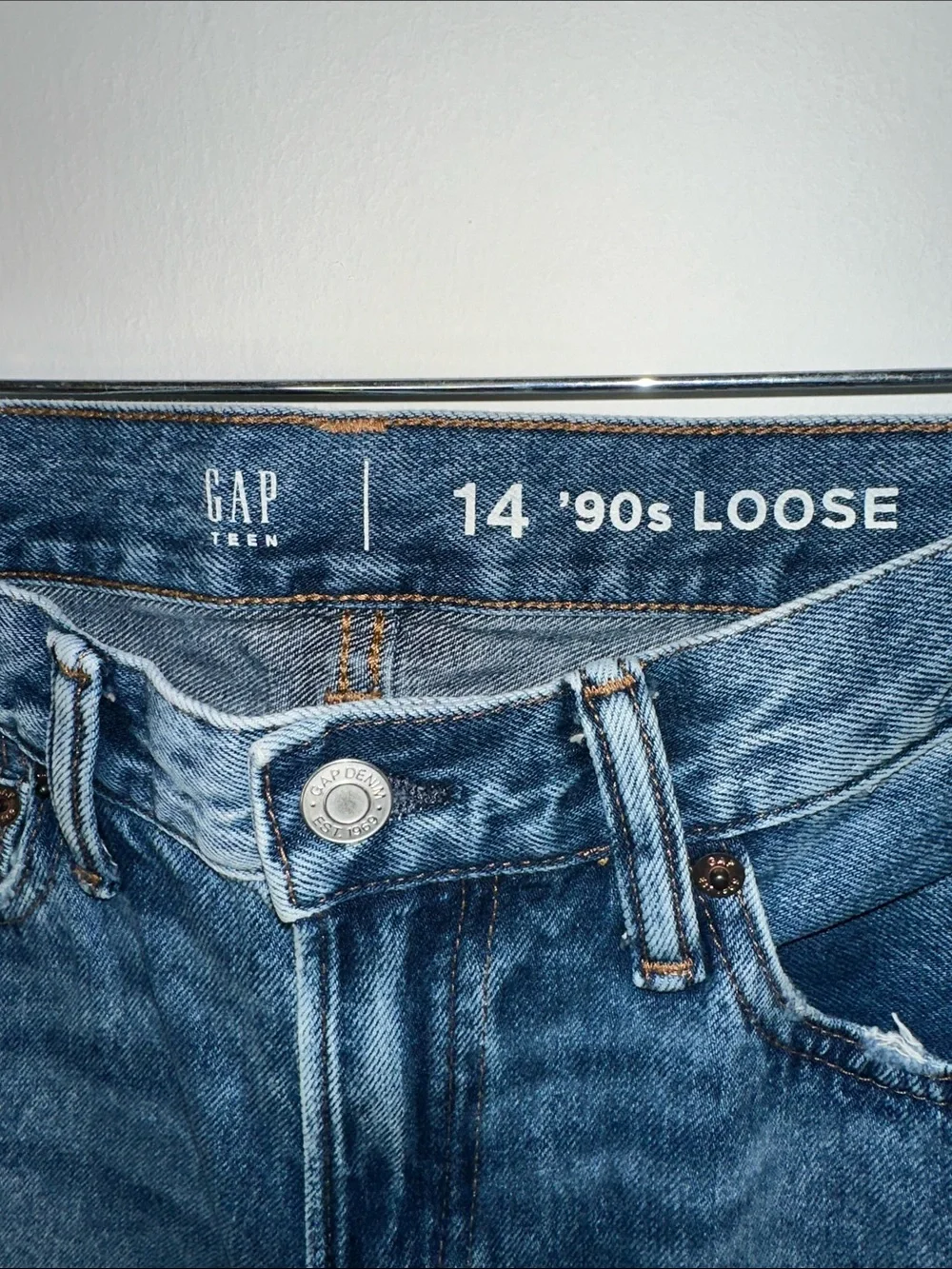 GAP Teen 90’s Loose Denim Jeans in Medium Wash